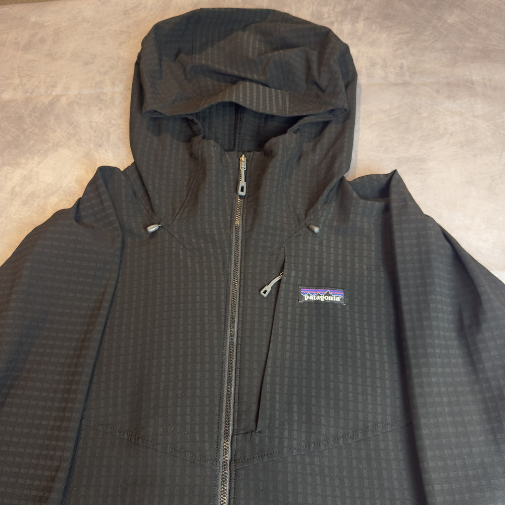 Front and hood close-up